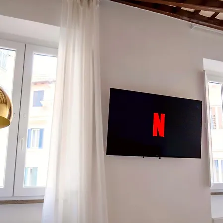 Апартаменты Elegantis Trevi - Just 50m From Trevi Fountain *